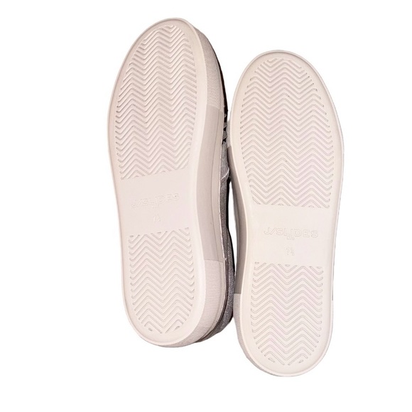 Wrn1X NYC J SLIDES Stud metallic gold leather sneakers women’s shoes size 7.5 - Picture 11 of 17